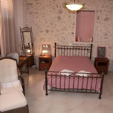Nakli Hotel 4*