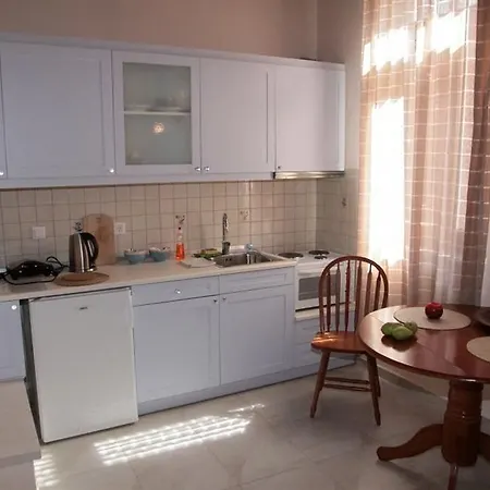 Nakli Hotel 4*