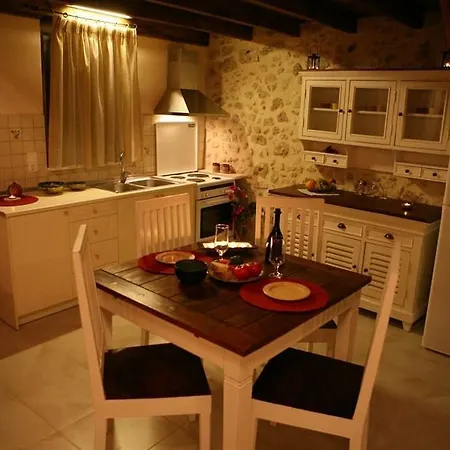 Nakli Hotel 4*